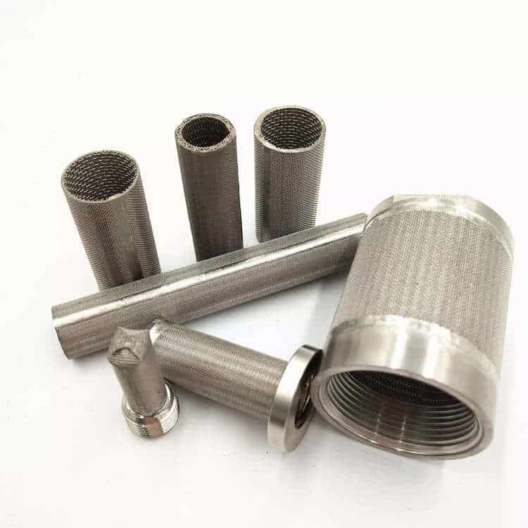 Gruppo di elementi filtranti metallici sinterizzati