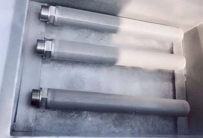 Pulizia di un elemento filtrante in acciaio inox