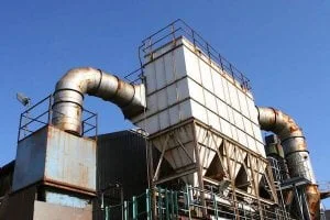Sistema industriale per la filtrazione di gas caldi