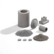 Polveri metalliche e piccoli componenti porosi sinterizzati
