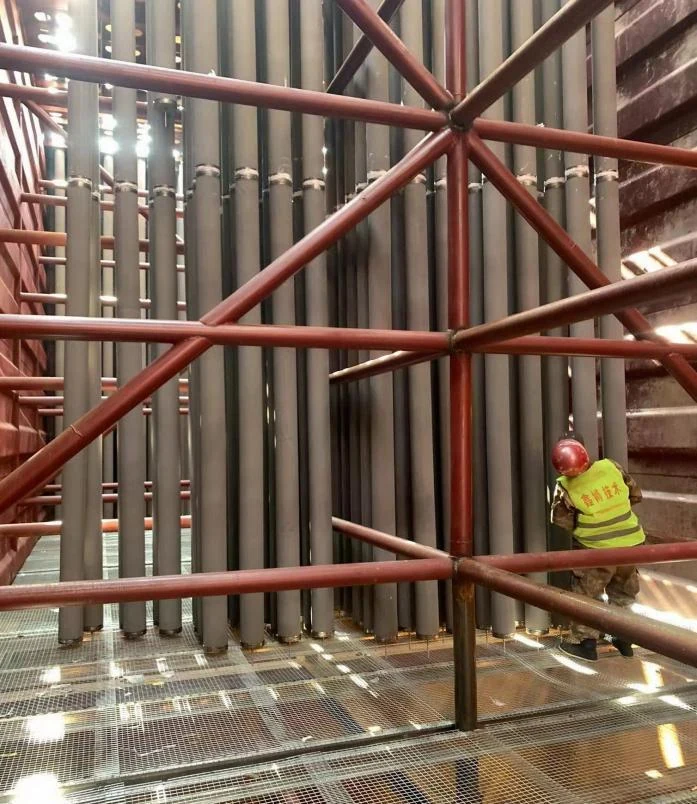 Elementi filtranti installati nel progetto di recupero del catalizzatore
