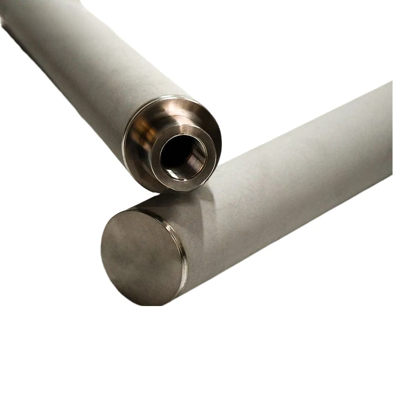 Tubo sparger poroso con fondello metallico